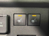 寒い日のドライブを快適にする運転席&助手席シートヒーターが付いてます。その隣にはアクセサリーソケット(12V/120W)も装備されています。