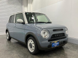 車内は内装デザインやインテリアがお部屋のような落ち着きのある空間