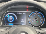 【メーター】電気自動車ならではのスピードメーターなどはデジタル&カラフルなのでとても見やすくなっています♪