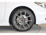 225/40R18STIホイール