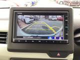 リアカメラ装備です♪狭い場所での駐車や雨の日・夜間など視界の悪いコンディションでのストレスの軽減にもなります!