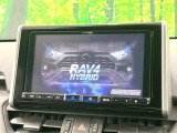【大画面ナビ】人気の大型9インチナビを装備。存在感のある大画面はインパクト大!ナビ利用時のマップ表示は見やすく、テレビやDVDは臨場感がアップ!いつものドライブがグッと楽しくなります♪