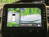 【アラウンドビューモニター】専用のカメラにより、上から見下ろしたような視点で360度クルマの周囲を確認することができます☆死角部分も確認しやすく、狭い場所での切り返しや駐車もスムーズに行えます。