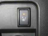 【シートヒーター搭載】シートを温めてくれる暖房機器です!長時間座っていると負担が掛かりやすい背中や腰、または冬場の寒い日に冷えやすい脚部に快適なぬくもりを♪