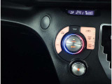 オシャレなインテリアで運転する気分も盛り上がりますよね^^