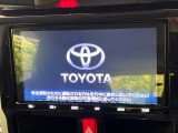 【純正ナビ】人気の純正ナビを装備しております。ナビの使いやすさはもちろん、オーディオ機能も充実!キャンプや旅行はもちろん、通勤や買い物など普段のドライブも楽しくなるはず♪