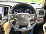 【純正革巻きステアリング】上質な革を使用することで、手にしっかり馴染みとても運転しやすいハンドルです♪