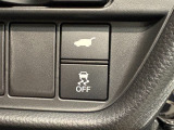 横滑り防止機能装置、VSAを装備、F1レースの世界から一般車へ技術応用された先進安全装備です。やはりHONDAですね♪