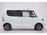 県内13店舗にて常時500台以上ダイハツ車を展示中です。見て、触って、納得のいく一台をぜひ見つけてください。