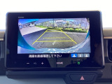 バックモニター付きで、車庫入れやバック時の後方確認をしっかりサポート。モニターに映し出される映像で死角も確認しやすく、狭い場所での駐車や後退時の操作をより安心して行えます。