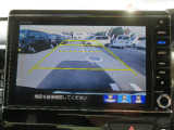 車庫入れ・駐車を安心サポート!バックカメラ装備です。