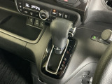 発進時から滑らかに加速する無段階変速のCVTはストップ&ゴーの多い街の中も快適です