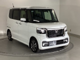 ドアミラーにLEDウインカーがついているので、周囲にアピールできますね。