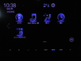 フルセグTV搭載。CD/DVD再生、Bluetoothオーディオに対応しています。