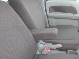 アームレストは運転の疲労軽減になります