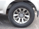 【タイヤ】 【純正15インチアルミホイール】《205/70R15》専用のアルミなのでお車のイメージぴったりですね!