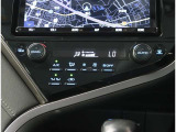 【オートエアコン】1年中快適な室内を提供!車内温度を設定すると、風量を自動で調整してくれます。