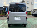 バック時目視しにくいクルマの周囲をカメラで映し出し、安全・安心駐車をサポート♪バックの苦手な方も後ろがハッキリ見えるので安心ですよ♪