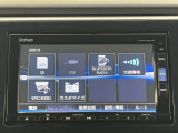 ★スマートフォンのような操作感の静電式タッチパネル。