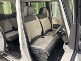 乗降がしやすい運転席。高さが調節できて小柄な方でも運転しやすいポジションをとることができます。