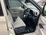 大きな窓で視界が良く運転がしやすいです