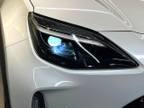 【LEDヘッドライト】悪天候や夜間走行時も良好な視界を確保し安心して運転できる高輝度LEDヘッドライトを装備!点灯速度が早く、消費電力も抑えられています。