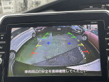 バックカメラが付いて車庫入れも安心です。付いているとうれしい装備のひとつですね♪