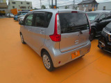 左後ろからの画像です!日々お買い得車両続々入庫しております!
