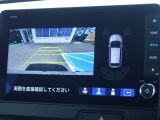 ★バックモニター搭載★ バック時目視しにくいクルマの周囲をカメラで映し出し、安全・安心駐車をサポート♪バックの苦手な方も後ろがハッキリ見えるので安心です☆