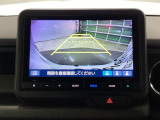 バックモニター付きで、車庫入れやバック時の後方確認をサポート。