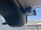 ドライブレコーダー。映像と音声で運転を記録してくれるので万が一の時にも安心です。
