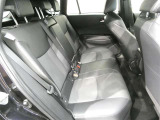 気になる汚れは「まるまるクリン」で解消! 当社の中古車はシートを外して隅々までキレイにクリーニングしてあります(但し、一部 高年式車両等は除きます)
