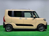 ドアは約90度に開くので荷物も積み込みやすく、乗り降りもしやすい♪ アウトドアで楽しく快適に過ごせる工夫がいっぱいです♪♪