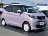 エマージェンシーブレーキ(衝突被害軽減ブレーキ)、フロントカメラが車両や歩行者を検知し警告音と共に衝突回避、軽減をアシストしてくれます。