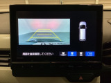 バックでの車庫入れも安心です! リアカメラが付いているバックモニター付のナビを装備しております。バンパーについているソナーや、操作線もついており距離感も画面から確認できます。