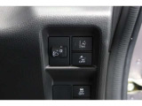 Hondaセンシングの機能のひとつ、アダプティブクルーズコントロール付!アクセルから足を離しても設定したスピードと前車との車間を保ち走行してくれます!車線維持もアシスト☆高速道路で疲労軽減ですね☆