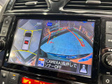 【バックカメラ】運転席から画面上で安全確認ができます。駐車が苦手な方にもオススメな便利機能です。