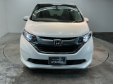 【LEDヘッドライト】が装備されています。夜間走行時や雨の日に明るく安全に前方を照らすことが出来ます。対向車からも見えやすいので相手に接近を知らせることも出来ます。