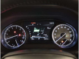 メーターは見やすい安全仕様!様々な情報がここに詰まっております◎ご来店時にはお客様自身の目でご確認ください。内装の質感や臭い・小さな傷など写真ではお伝えしにくい部分が有るのがU-carです。