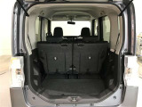 広々としたラゲージスペースを備えています。大きなものや長さのある荷物もしっかりと積み込めます。