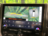 【パノラミックビューモニター】専用のカメラにより、上から見下ろしたような視点で360度クルマの周囲を確認することができます☆死角部分も確認しやすく、狭い場所での切り返しや駐車もスムーズに行えます。