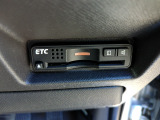 ETC付。高速道路の料金所はキャッシュレスで通過です。サービスエリア等にあるスマートインターの出入りも利用可能でとっても便利。ご納車後すぐにお使い頂けるようセットアップしてのお渡しとなります。