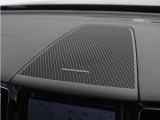 【harman/kardon】世界のオーディオファン垂涎のプレミアムサウンドシステムを搭載。原音に近い音場空間を忠実に再現。乗る人すべてに最良の音響体験を提供します。
