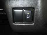 運転席にシートヒーターが付いてます。寒い冬でもスイッチONで座面をあたたかくして、ドライブをさらに快適にしてくれます。