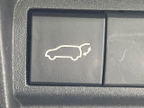 【パワーバックドア】スマートキーや運転席のボタンを押すだけでリアゲートが自動で開閉します!荷物を持っている時や、高い位置にあるバックドアを閉める際に便利な機能です♪