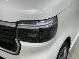 LEDヘッドライトは、点灯の瞬間から最大光量を発揮し、突然暗くなるトンネルなどでの安定感を高めます。