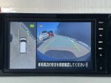 アラウンドビューモニター搭載。上から見下ろしたように液晶に映るのでスムーズな駐車をサポートします。