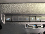 【パワーバックドア】スマートキーや運転席のボタンを押すだけでリアゲートが自動で開閉します!荷物を持っている時や、高い位置にあるバックドアを閉める際に便利な機能です♪