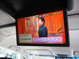 10.1インチ後席モニター搭載!後席の方も退屈せずにドライブを楽しんで頂けます♪