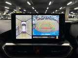 ディスプレイオーディオやカーナビは、現代のドライブにおいて欠かせない装備のひとつです。初めての場所でも迷いにくく、快適なルート案内で運転をサポートします。移動中のエンターテインメント性も高まります。
